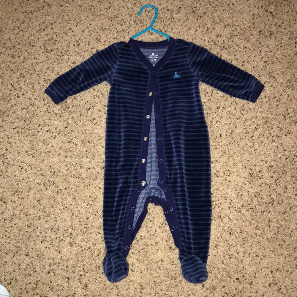 Baby gap sleeper